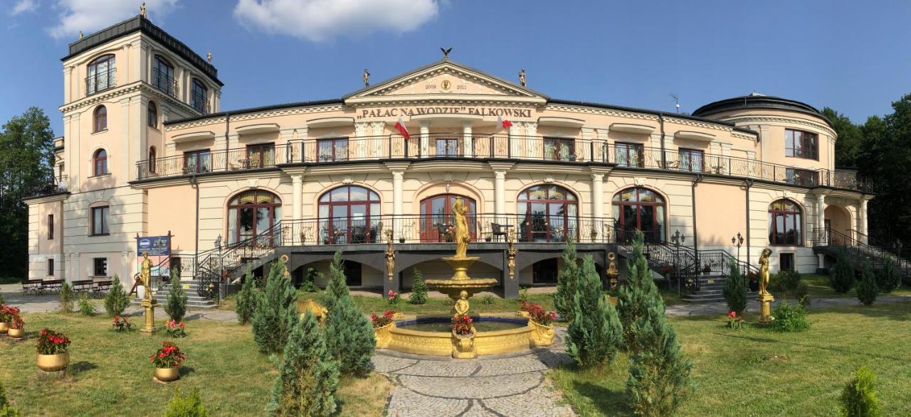 Uzdrowisko Sanatorium Augustow Palac Na Wodzie Falkowski المظهر الخارجي الصورة
