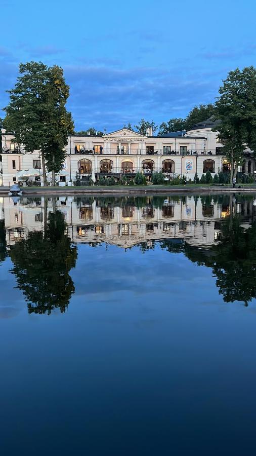 Uzdrowisko Sanatorium Augustow Palac Na Wodzie Falkowski المظهر الخارجي الصورة